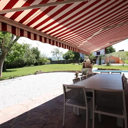 Holiday home Arlotia Ascarat