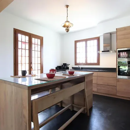 Arlotia Holiday home *