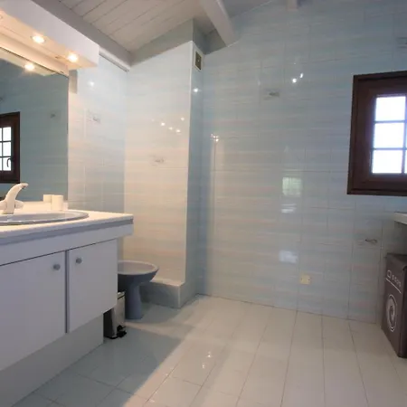Holiday home Arlotia