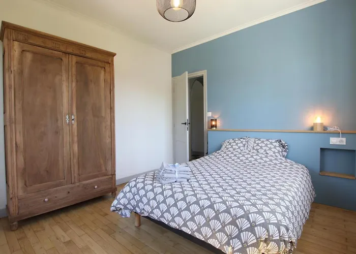 Nyaraló Arlotia Ascarat